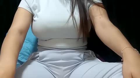 Snapshot of sunshine_days chatting on 03.01.25 Annie online show from 03.01.25