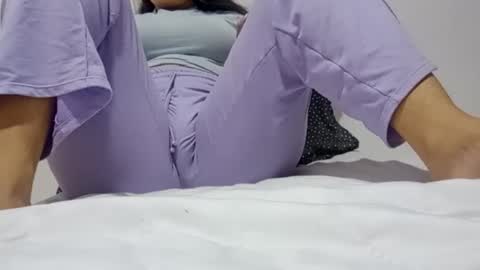 Snapshot of sunshine_days chatting on 10.27.25 Annie online show from 10.27.25