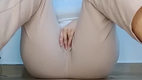 Snapshot of sunshine_days chatting on 02.28.26 Annie online show from 02.28.26