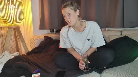 Ava online show from 01.11.25