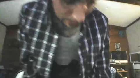 Snapshot of superd512 chatting on 02.18.25 Guero Cash online show from 02.18.25