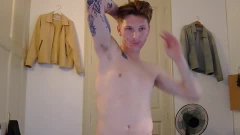 Snapshot of superhardxxxx chatting on 11.27.25 Ctrl My Body online show from 11.27.25