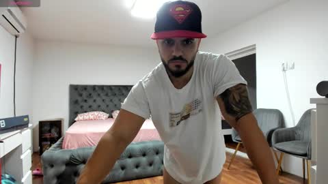 supermanboyxxl online show from 11.12.25