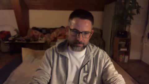 supersquirrel81 online show from 12.22.25