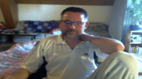 Snapshot of supersquirrel81 chatting on 04.24.26 supersquirrel81 online show from 04.24.26