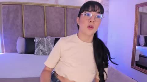 Snapshot of susa1userma_ chatting on 11.14.25 Susann online show from 11.14.25