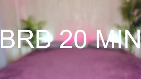 Snapshot of susan__clark chatting on 01.11.25 Annie online show from 01.11.25