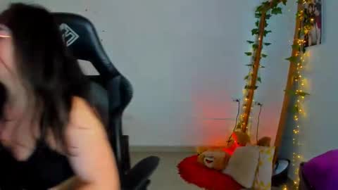 Snapshot of susan_fox1 chatting on 03.01.26 Dani online show from 03.01.26