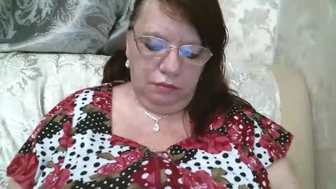 Snapshot of susanaahsun chatting on 02.12.25 SusanaAhSun online show from 02.12.25