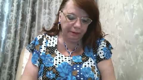 Snapshot of susanaahsun chatting on 03.10.25 SusanaAhSun online show from 03.10.25