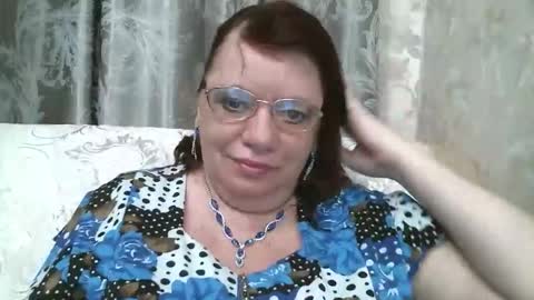 Snapshot of susanaahsun chatting on 10.09.25 SusanaAhSun online show from 10.09.25