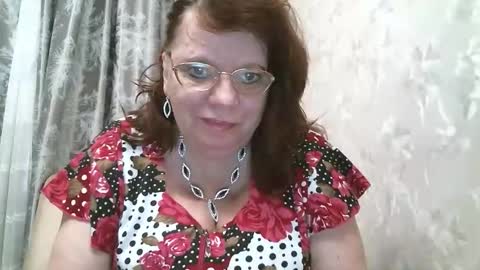 Snapshot of susanaahsun chatting on 11.17.25 SusanaAhSun online show from 11.17.25