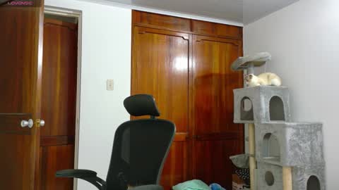 Snapshot of susanaduncann chatting on 03.24.26 Susana online show from 03.24.26