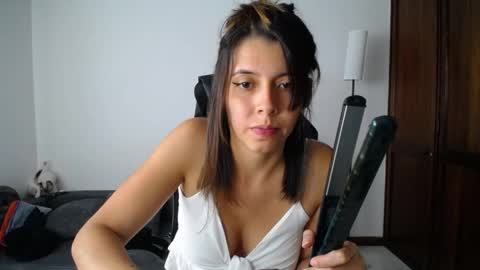 Snapshot of susanaduncann chatting on 04.18.26 Susana online show from 04.18.26