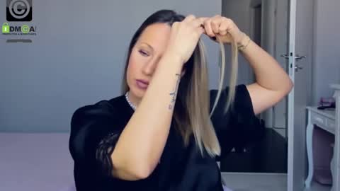 Snapshot of susanjewel chatting on 03.02.25 SusanJewel online show from 03.02.25