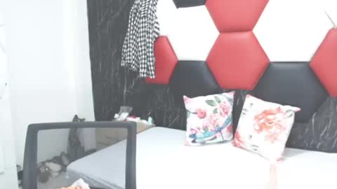 Snapshot of susanleroy chatting on 12.15.24 susanleroy online show from 12.15.24