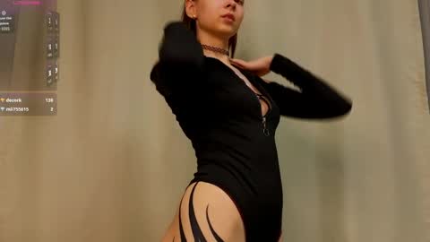 susannahtrojahn online show from 05.11.26