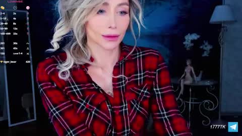 Snapshot of susannawallace chatting on 02.14.25 InaraSerra online show from 02.14.25