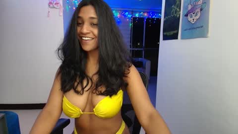 Snapshot of susanrhodes chatting on 01.06.25 Andrea - Migue online show from 01.06.25