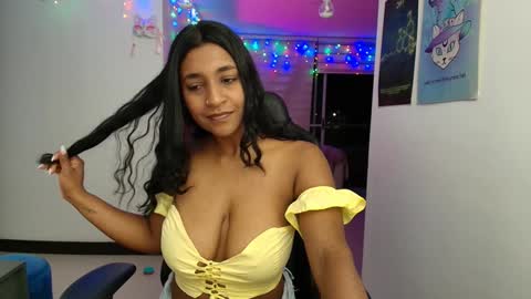 Snapshot of susanrhodes chatting on 02.03.25 Andrea - Migue online show from 02.03.25