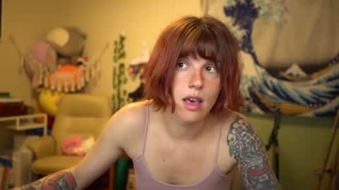 Snapshot of sushifox chatting on 03.14.26 online show from 03.14.26