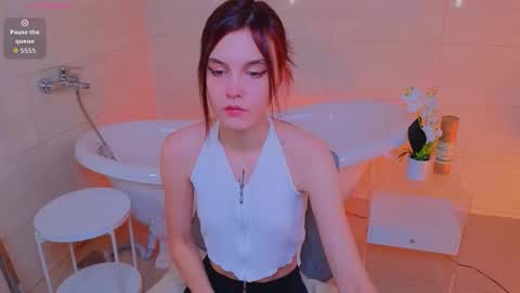 Snapshot of susiemorris chatting on 11.16.25 Susie online show from 11.16.25