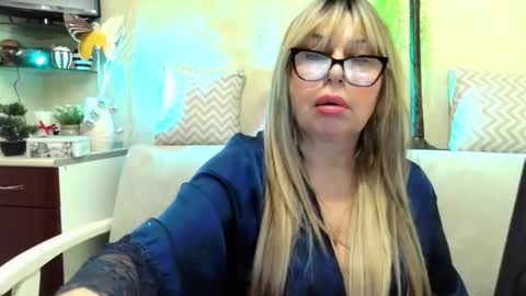 Snapshot of susiexnoreen chatting on 02.15.26 SusiexNoreen online show from 02.15.26