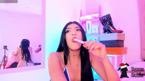 Snapshot of sussan_nicolle1 chatting on 12.17.24 Sussan Nicole online show from 12.17.24