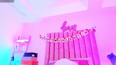 Snapshot of sussan_nicolle1 chatting on 02.17.25 Sussan Nicole online show from 02.17.25