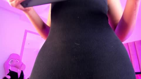 Snapshot of sussan_nicolle1 chatting on 10.16.25 Sussan Nicole online show from 10.16.25