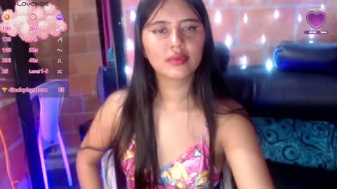 Snapshot of sussy_222 chatting on 03.01.25 susy online show from 03.01.25