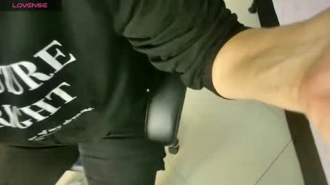 Snapshot of sussy__stone chatting on 12.31.24 online show from 12.31.24