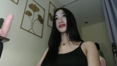 Snapshot of sususlutxx chatting on 10.26.25 susie online show from 10.26.25