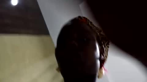 Snapshot of suzan001 chatting on 12.04.25 suzan001 online show from 12.04.25