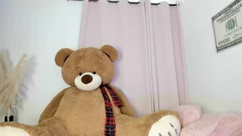 Snapshot of suzan__cooper2 chatting on 10.29.25 suzan__cooper2 online show from 10.29.25