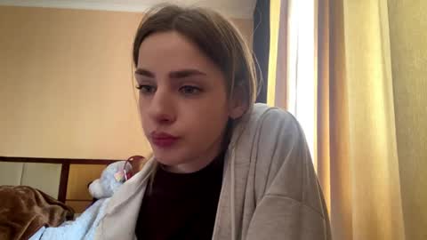 Snapshot of suzannetigerino chatting on 04.24.26 Emila online show from 04.24.26