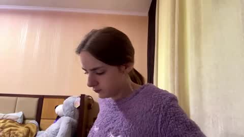 Snapshot of suzannetigerino chatting on 05.16.26 Emila online show from 05.16.26