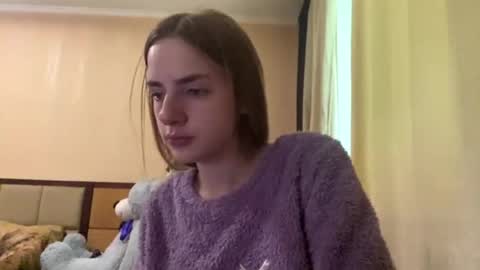 Snapshot of suzannetigerino chatting on 05.24.26 Emila online show from 05.24.26