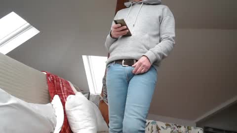 Snapshot of suzisshowboyxl chatting on 12.27.24 Mmaxime1 online show from 12.27.24