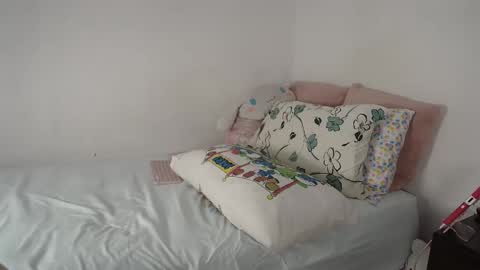 Snapshot of suzyitsstunning23 chatting on 10.25.25 suzy online show from 10.25.25