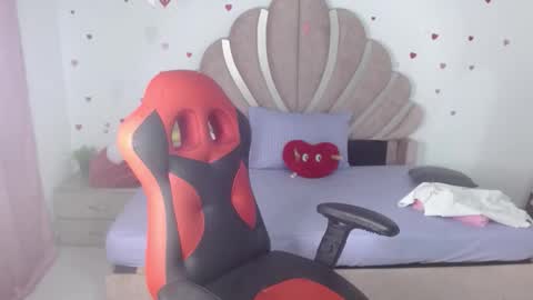 Snapshot of sven_fox723 chatting on 03.11.26 Sven online show from 03.11.26