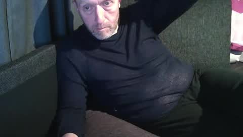 Snapshot of swartarn chatting on 04.23.26 ArnSwart online show from 04.23.26