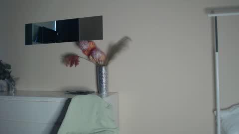 Snapshot of sweat_mia chatting on 09.19.25 sweat_mia online show from 09.19.25