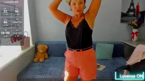 Snapshot of sweet___margaret chatting on 06.27.26 Margaret online show from 06.27.26