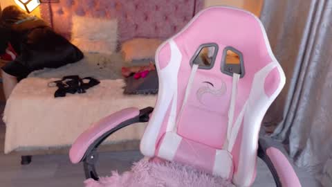 Snapshot of sweet__thang chatting on 09.13.25 sweet__thang online show from 09.13.25