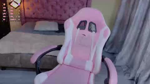 Snapshot of sweet__thang chatting on 10.07.25 sweet__thang online show from 10.07.25