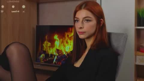 Snapshot of sweet_alt chatting on 09.09.25 Flora online show from 09.09.25