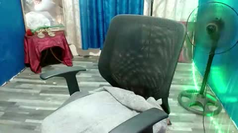 Snapshot of sweet_asian143 chatting on 10.13.25 Chelsy online show from 10.13.25