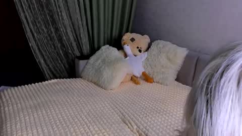 Snapshot of sweet_barbe chatting on 02.08.26 Alice online show from 02.08.26