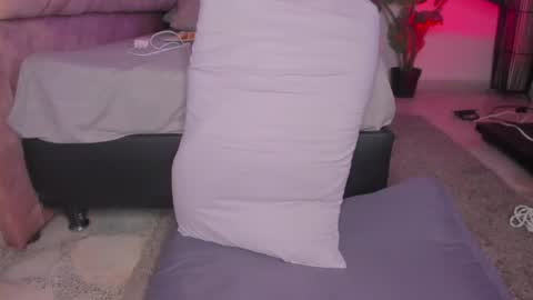 Snapshot of sweet_booty1 chatting on 04.17.26 Chelsy online show from 04.17.26
